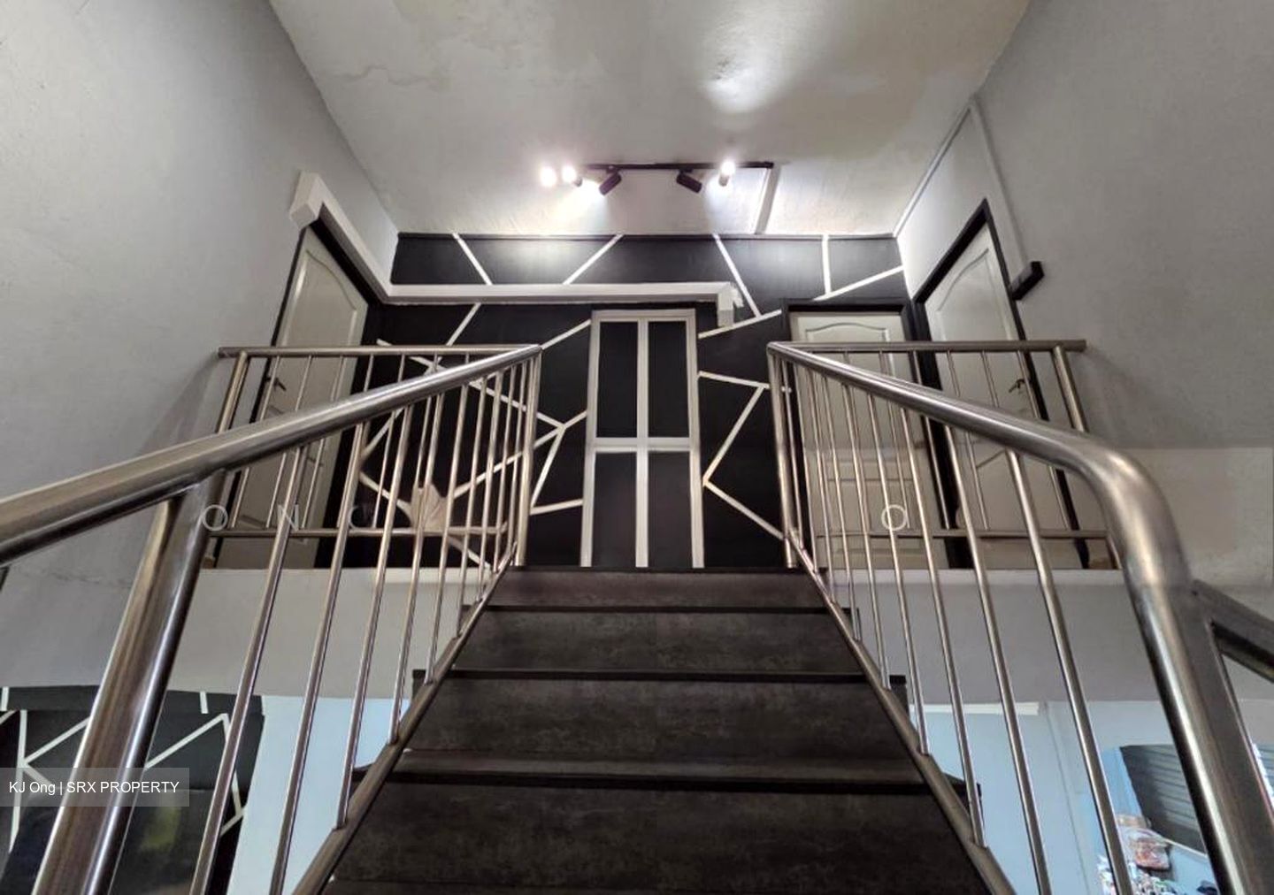 Blk 559 Jurong West Street 42 (Jurong West), HDB Executive #501918911